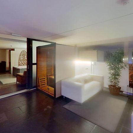 Nice And Cosy Place With Jacuzzi And Sauna To Relax In The Centre Of Antwerp Luaran gambar