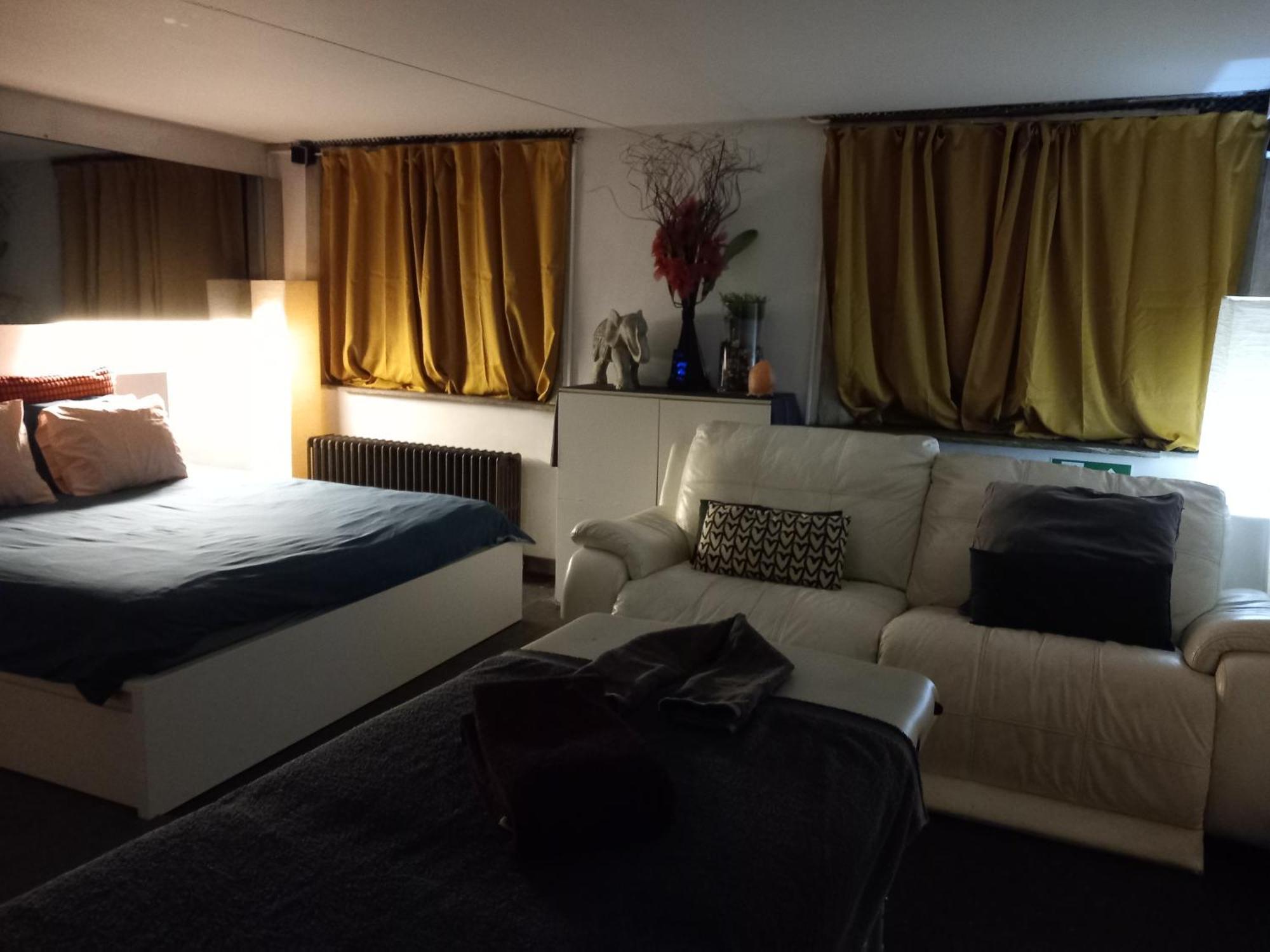 Nice And Cosy Place With Jacuzzi And Sauna To Relax In The Centre Of Antwerp Luaran gambar